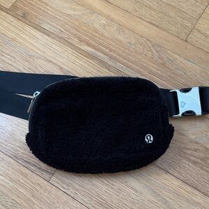 Lululemon Black Fleece Belt Bag